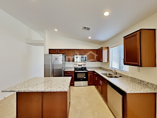 Building Photo - 3868 W Yellow Peak Dr