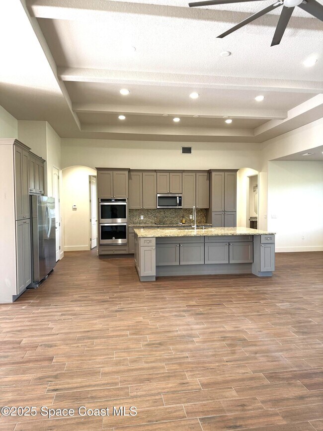 Building Photo - 7258 Preserve Pointe Dr