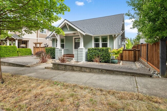 Building Photo - Valley St Duplex
