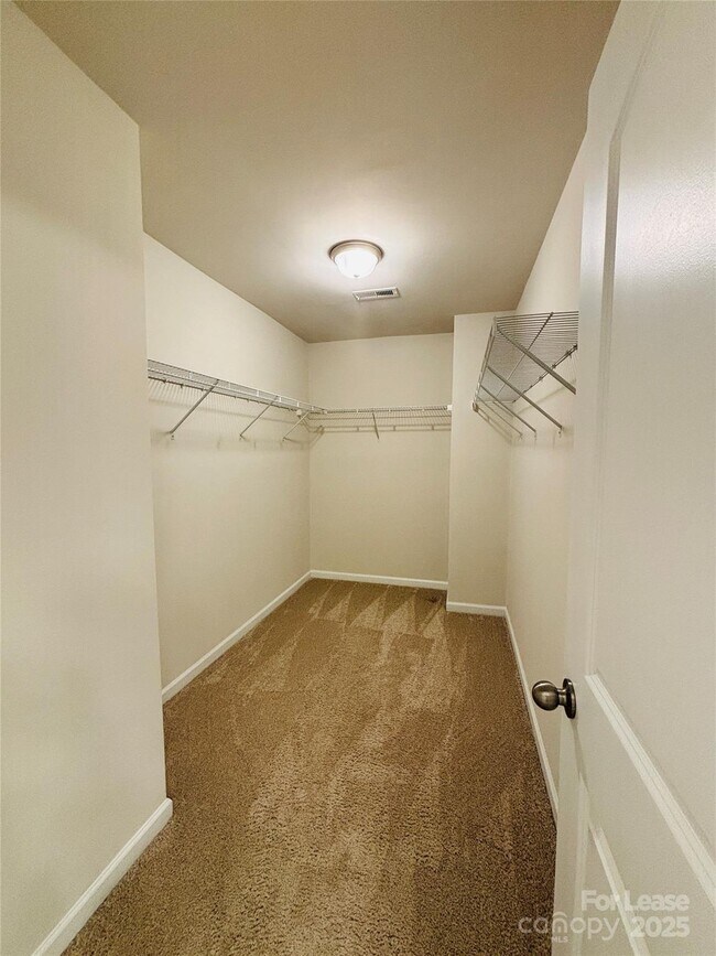 Building Photo - 3147 Cheyney Park Dr