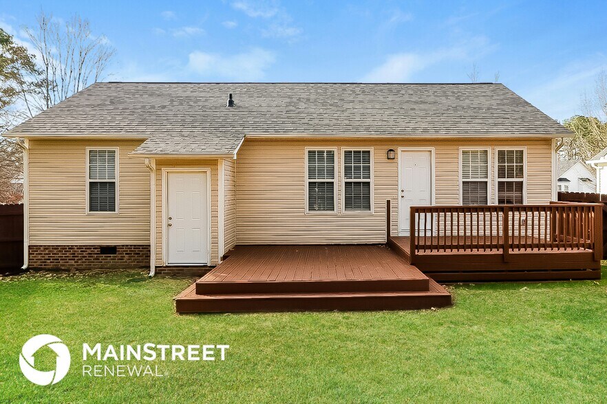 Building Photo - 120 Dullis Cir