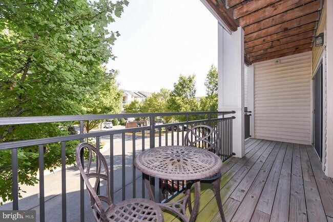 Building Photo - 12140 Garden Grove Cir