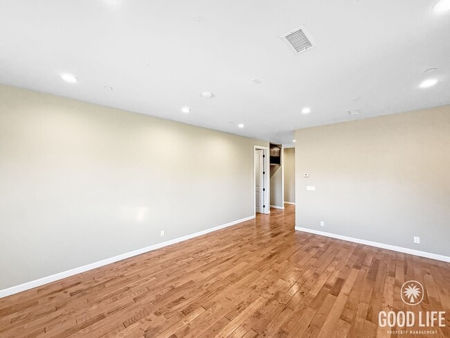 Building Photo - Updated 4BD/3.5BA Rental With 3-Car Garage in Menifee