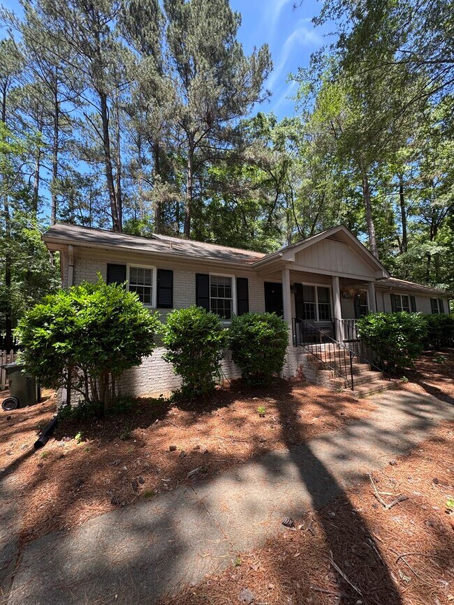 Primary Photo - 2516 Foxwood Dr
