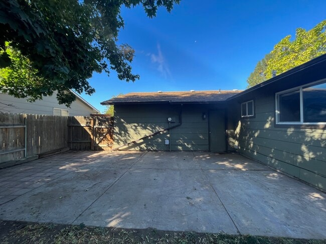 Building Photo - 3314 N Clayton Pl