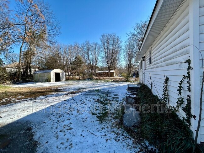 Building Photo - 935 Old Charlotte Rd SW