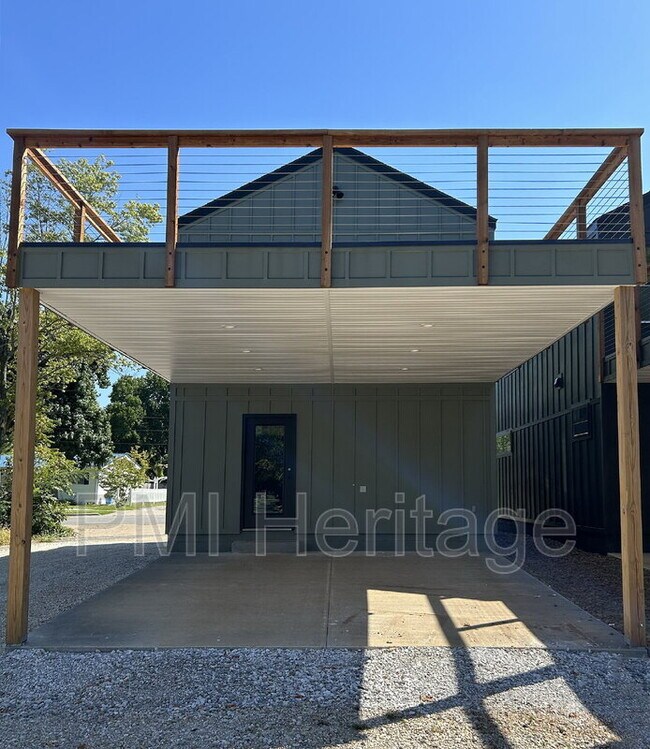 Building Photo - 602 N 6th St