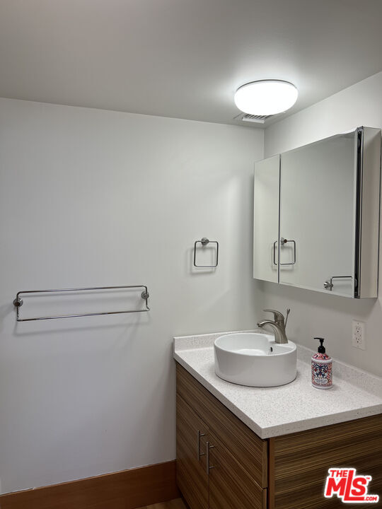 Building Photo - 507 N San Vicente Blvd