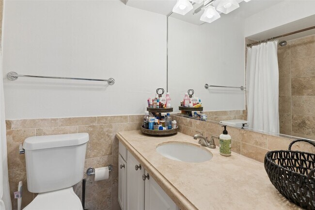 Building Photo - 10109 Regal Park Ln