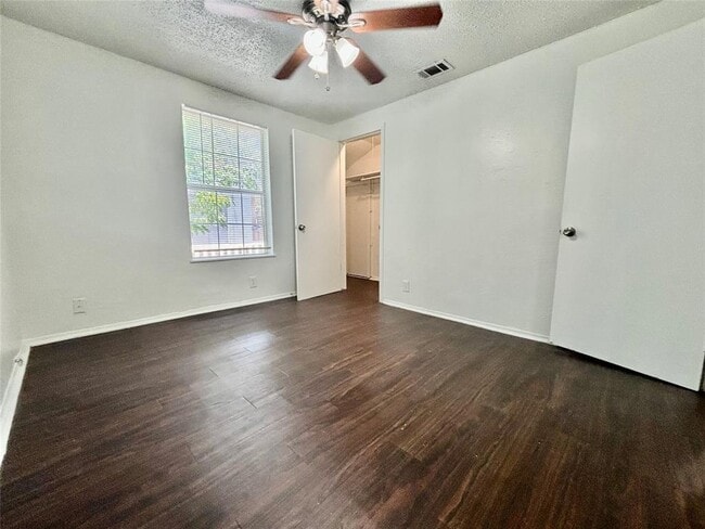 Building Photo - 1205 Olander St