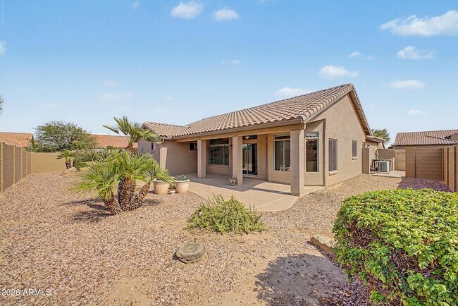Building Photo - 16110 W Vale Dr