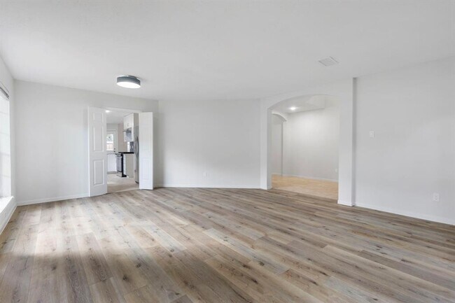 Building Photo - 1815 Moston Dr