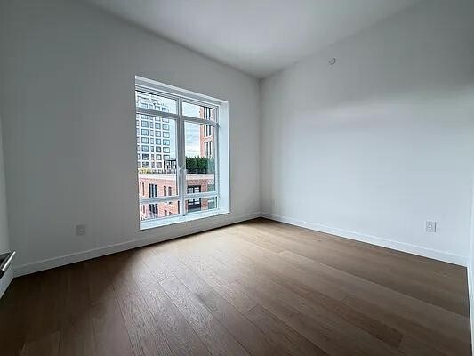 Building Photo - 555 W 22nd St