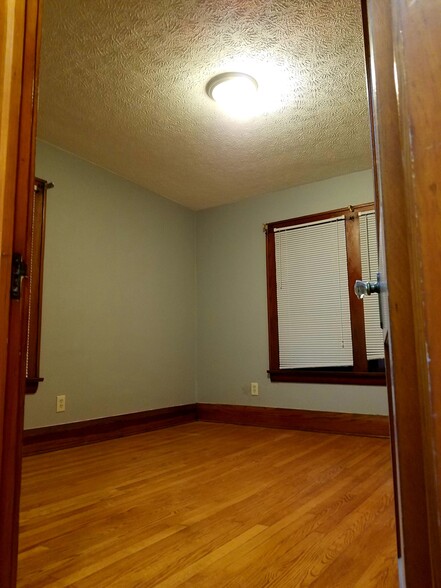 Building Photo - 41 N Brockway Ave