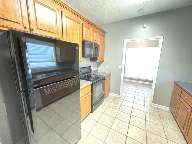 Building Photo - 3BD/2BA FOR RENT