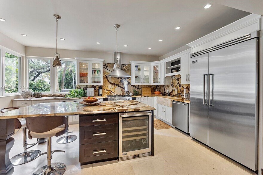 Building Photo - 7141 E Lago Dr