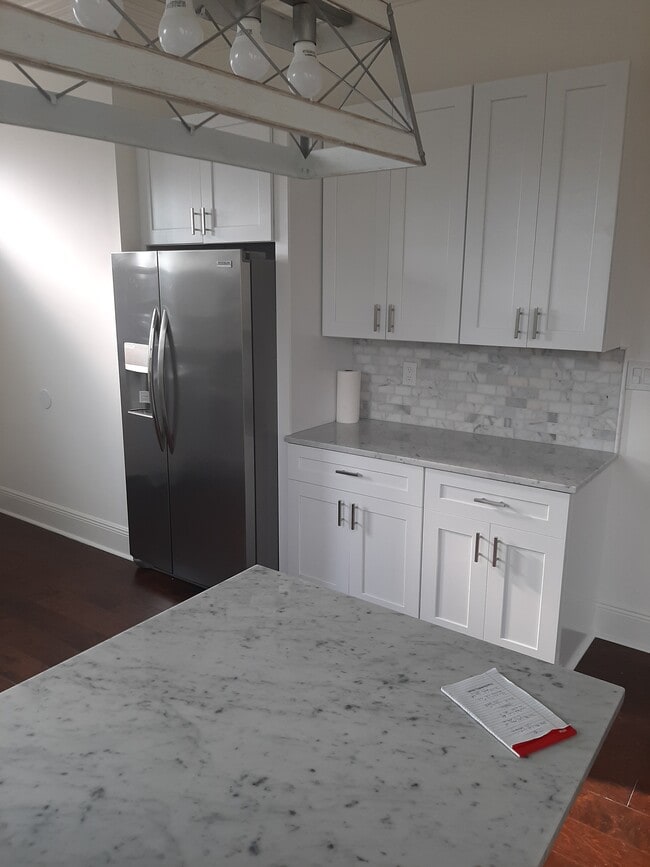 Building Photo - St Roch