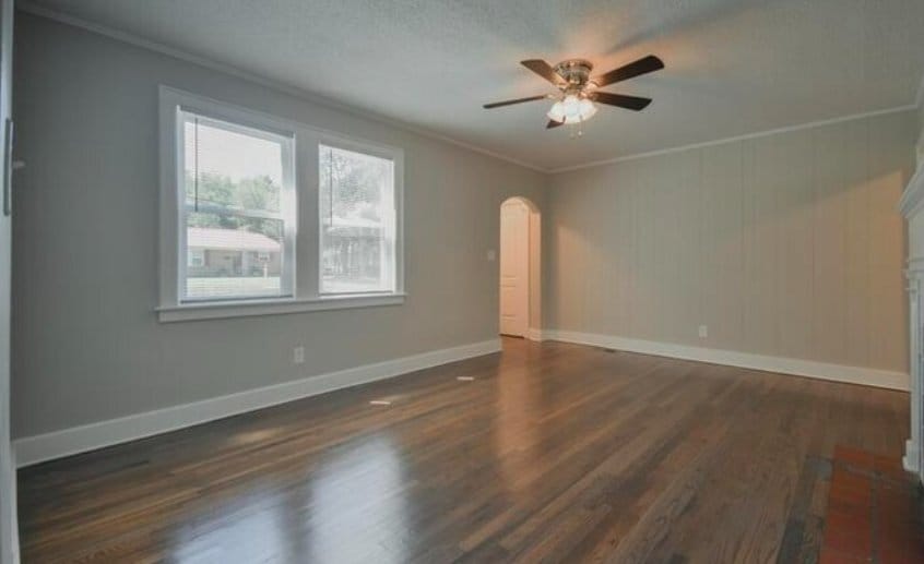 Building Photo - 525 W Buena Vista Ave