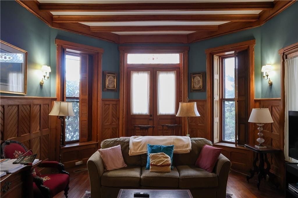 Building Photo - 6 Howe Ave