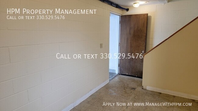 Building Photo - 1688 Karg Dr