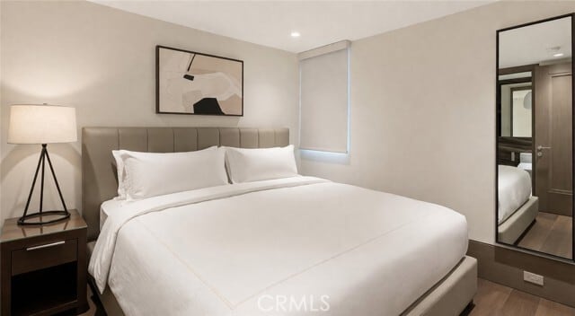 Building Photo - 716 The Strand