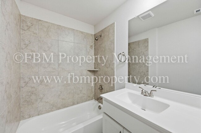 Building Photo - 1801 Ethereal Ln