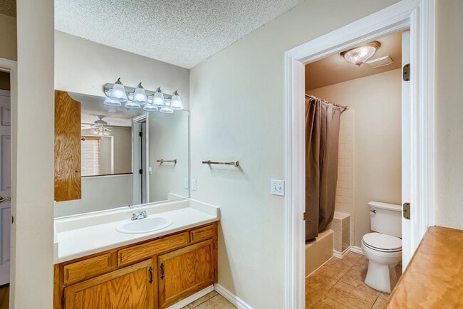 Building Photo - Evolve Real Estate: Gorgeous Ranch in Park View Neighborhood available for May 2nd Move in!