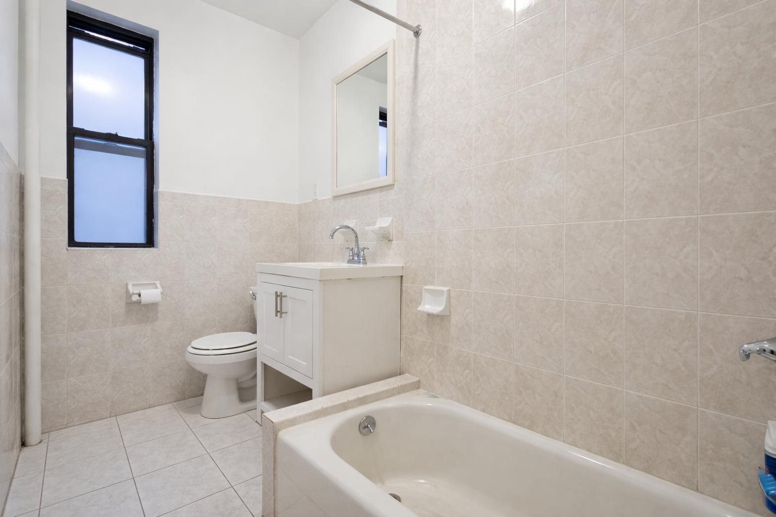 Building Photo - 300 Fort Washington Ave