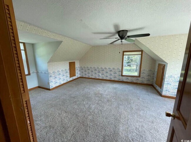 Building Photo - 163 Edwards Rd