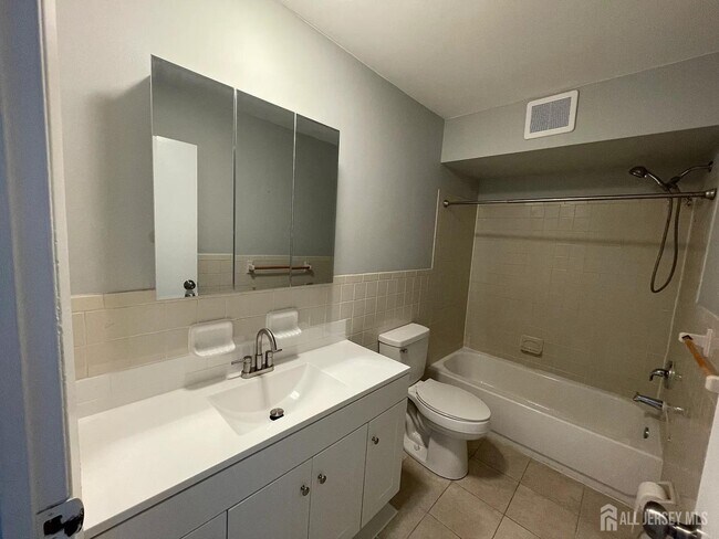 Building Photo - 1334 Cricket Ln