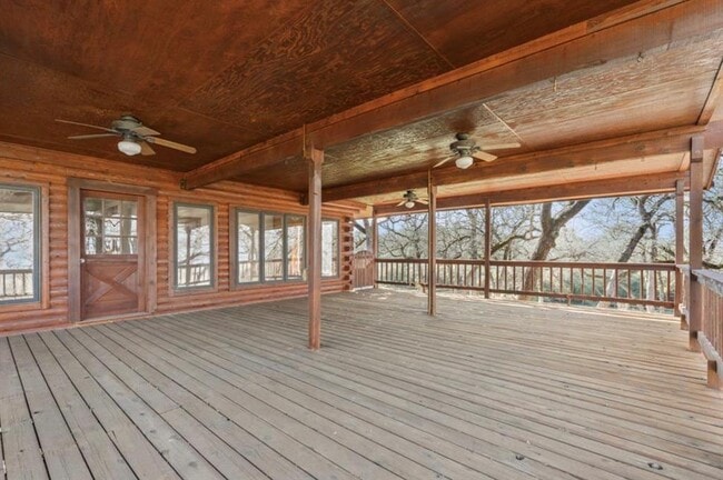 Building Photo - 180 Bradley Ln