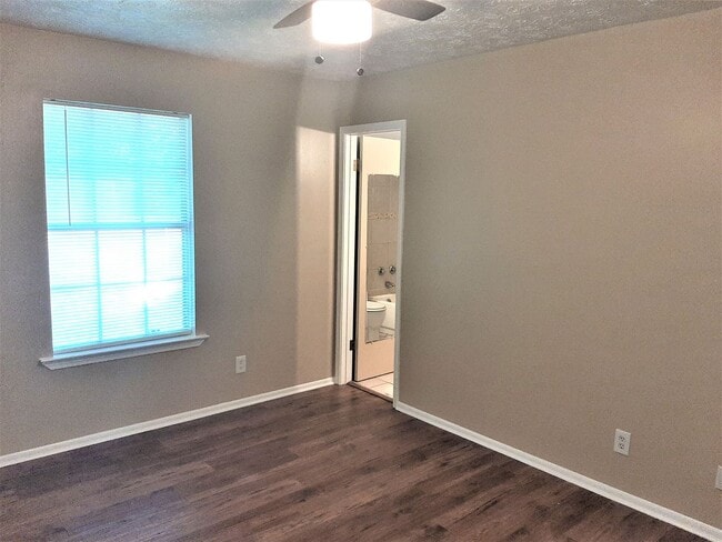 Building Photo - Charming 3-Bedroom, 2-Bath Home in Eastern...