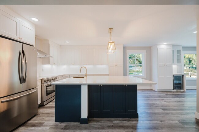 Building Photo - Secluded Four Bedroom Home on Seven Acres in Midway Farms!