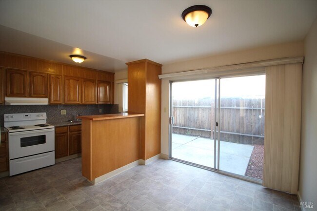 Building Photo - 1216 Dana Dr