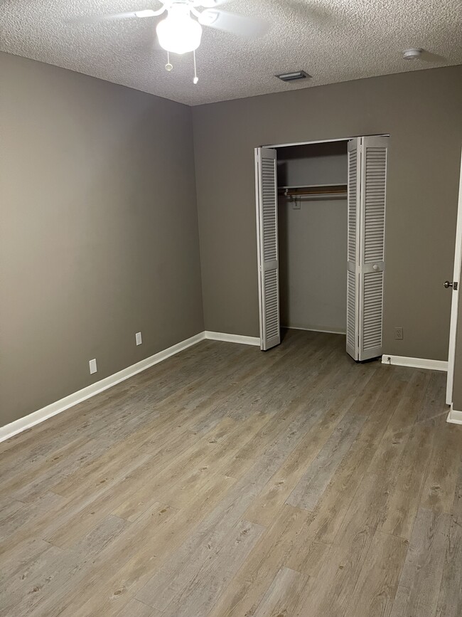 Building Photo - 2436 Raleigh St