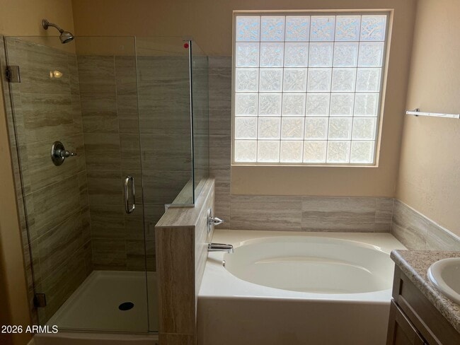 Building Photo - 45 W Mountain Sage Dr