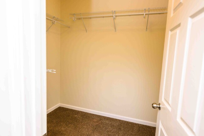 Building Photo - 2691 Sheffield Hill Way