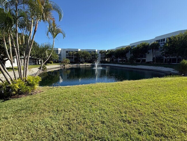 Building Photo - 3162 Via Poinciana