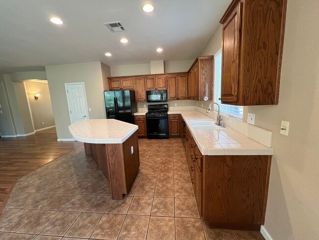 Building Photo - 7827 Morgan Pointe Cir