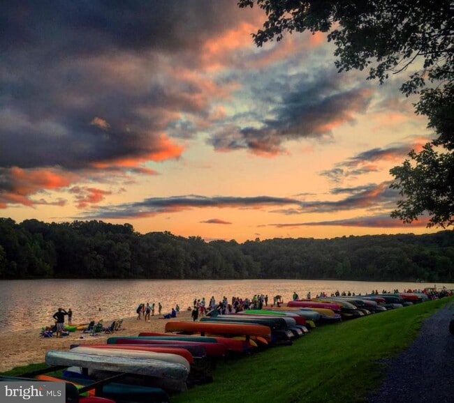 Building Photo - 7011 Fox Chase Rd