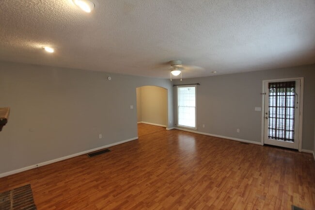 Building Photo - 2101 3rd Pl S