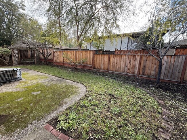 Building Photo - 212 Montevideo Cir