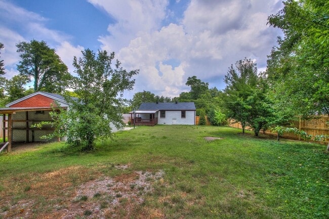 Building Photo - 141 Dodge Dr
