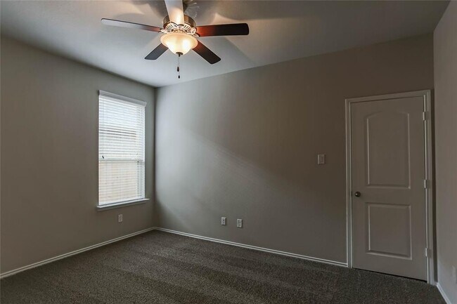 Building Photo - 23822 Piedmont Forest Dr