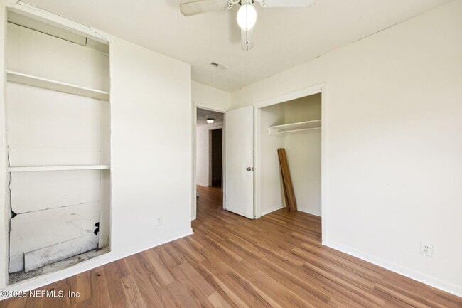 Building Photo - 253 Santa Barbara St