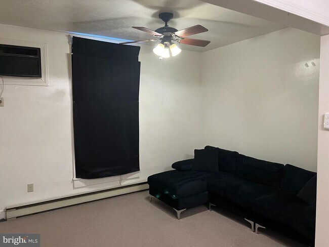 Primary Photo - 110 S Charles St