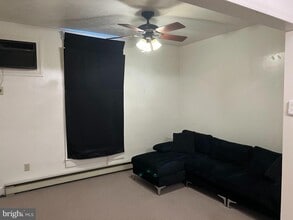 Building Photo - 110 S Charles St