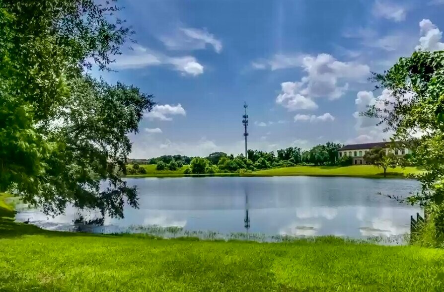 Lake by unit - 6408 Raleigh St