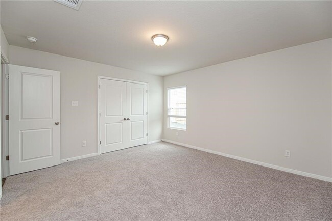 Building Photo - 15555 Taylorcrest Dr