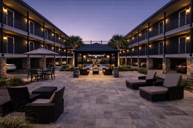 Building Photo - 928 Ferry Rd